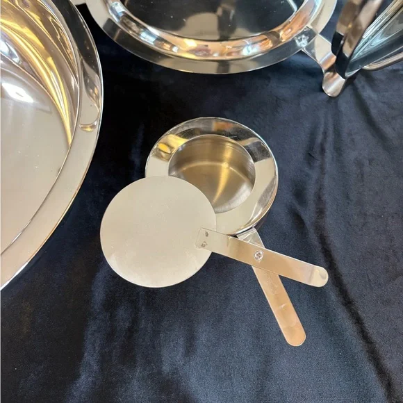 Stainless Steel Round Chafing Dish with Glass Lid - Silver - Picture 7 of 12